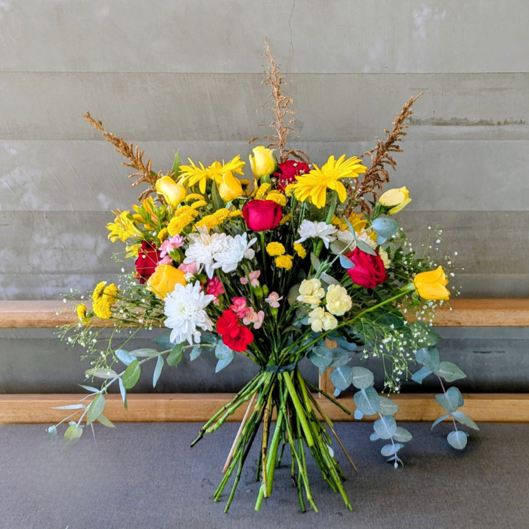 "Buen día Kari. Le encantó!! Ama las flores y que yo recuerde éstos días. Gracias x ambas cosas!!" Marcelo M.